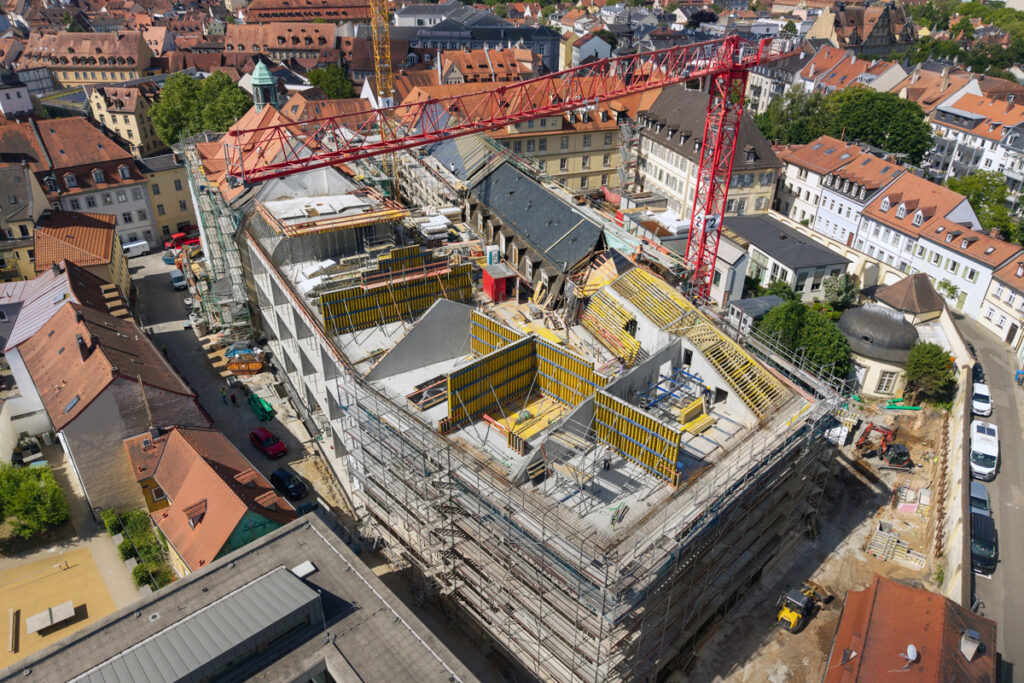 Doka realisiert komplexe Schalungslösungen für die Generalsanierung der Maria-Ward-Schule in Bamberg.