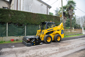 Komatsu Kompaktlader SK40-8 und CK50-8
