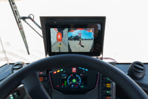 Ausa DR902AHG mit KI-gestützter Umfeldüberwachung AI Vision
