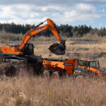 Develon präsentiert auf der steinexpo in Nieder-Ofleiden Bagger, Radlader und Sicherheitslösungen