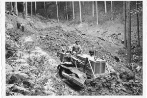 Die Holp GmbH feierte zwei Meilensteine: das Jubiläum „25 Jahre Holp Maschinenbau“ sowie die Fertigstellung des neuen Unternehmensgebäudes.