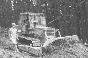 Die Holp GmbH feierte zwei Meilensteine: das Jubiläum „25 Jahre Holp Maschinenbau“ sowie die Fertigstellung des neuen Unternehmensgebäudes.