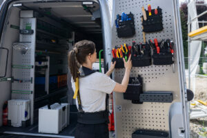 Tanos und Blåkläder entwickeln ToolRig: modulares System für Werkzeugtransport, Workwear und Systainer-Integration für Bauprofis