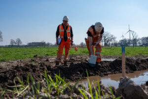Niks Infra setzt den Tracto Grundodrill JCS300 für effiziente HDD-Bohrungen im Leitungsbau ein