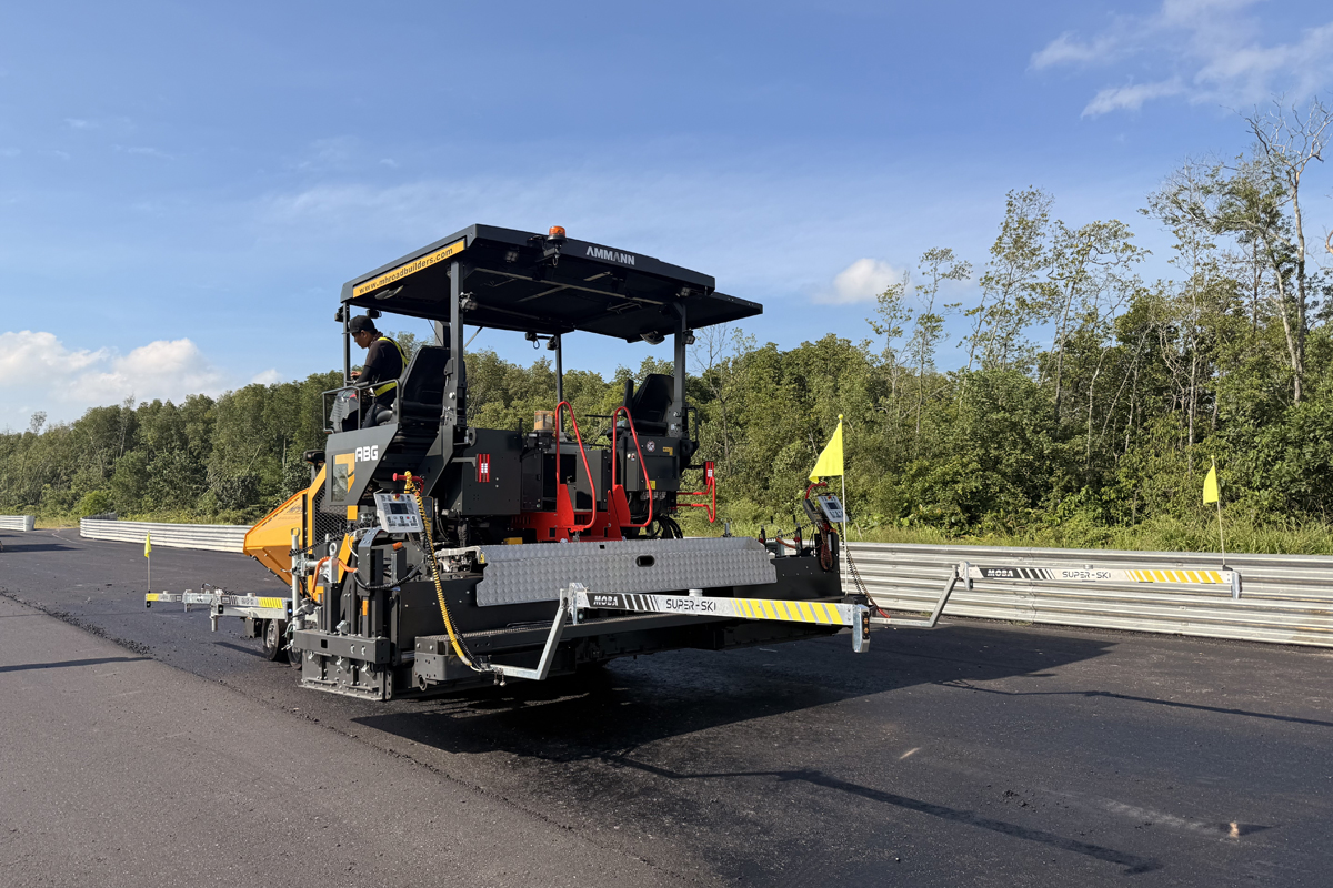 Der Ammann ABG 6870 Radfertiger überzeugte beim Asphalteinbau des Jeffrey Cheah Circuit in Malaysia
