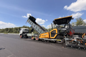 Der Ammann ABG 6870 Radfertiger überzeugte beim Asphalteinbau des Jeffrey Cheah Circuit in Malaysia