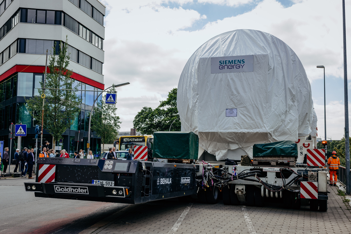 Du betrachtest gerade Goldhofer E-PowerPack bewegt 430 Tonnen
