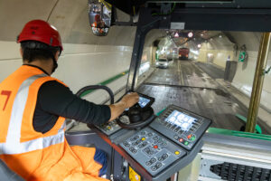 Der Vögele Super 1803-5 X bewährt sich bei der Tunnelsanierung am Mont-Blanc