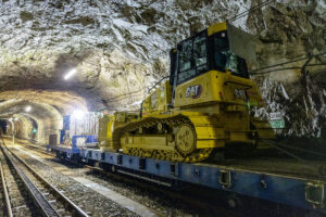 Cat D4M und CP14 aus dem Mietpark von Zeppelin Rental arbeiten auf der Zugspitze