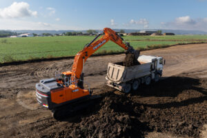 Develon hat den neuen 32-Tonnen-Raupenbagger DX300LC-9 auf den Markt gebracht