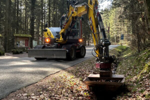 Holp zeigte auf der GaLaBau 2026 RotoTop, RotoX, SafetyFork und weitere Anbaugeräte
