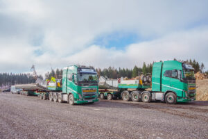 Die P. Schwandner Logistik + Transport GmbH setzt für den Transport großformatiger Betonelemente auf acht MAX810-Sattelauflieger