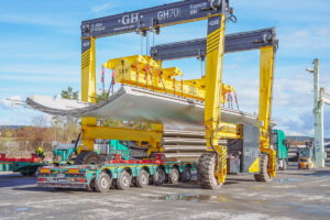 Die P. Schwandner Logistik + Transport GmbH setzt für den Transport großformatiger Betonelemente auf acht MAX810-Sattelauflieger