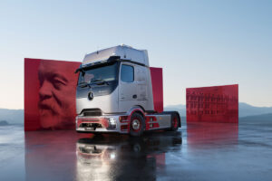 Mehr über den Artikel erfahren MB Sonderedition – 130 Years Trucks