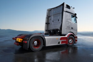Mercedes-Benz Trucks präsentiert die „130 Years Trucks Edition