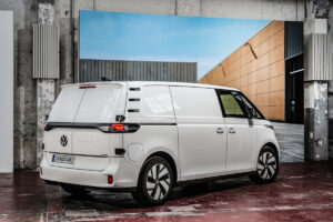 Neuer ID. Buzz Cargo von Volkswagen Nutzfahrzeuge mit 250 mm zusätzlichem Radstand