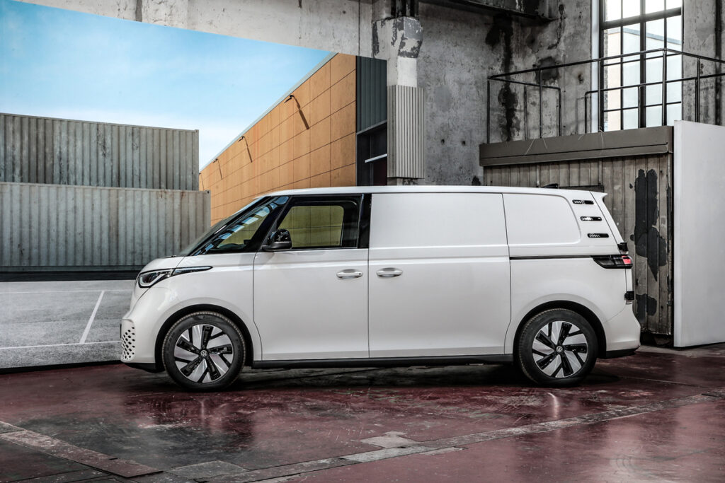 Neuer ID. Buzz Cargo von Volkswagen Nutzfahrzeuge mit 250 mm zusätzlichem Radstand