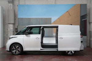 Neuer ID. Buzz Cargo von Volkswagen Nutzfahrzeuge mit 250 mm zusätzlichem Radstand
