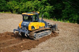 Planierraupe Hyundai HD130A im GaLaBau