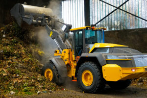 Der Volvo L120 Electric überzeugt im anspruchsvollen Recyclingeinsatz